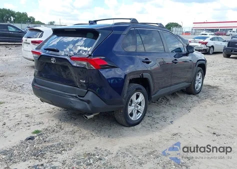2020 Toyota Rav4 Xle z USA, uszkodzony, nr VIN 2T3W1RFV0LW063629